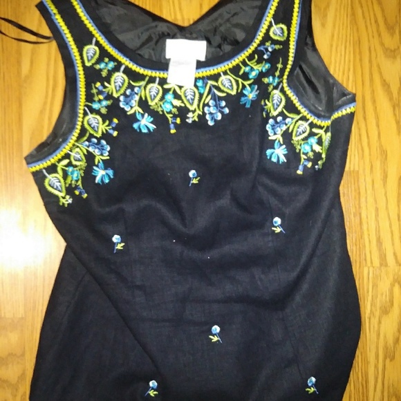 Black Embroidered Floral Top - Picture 6 of 6